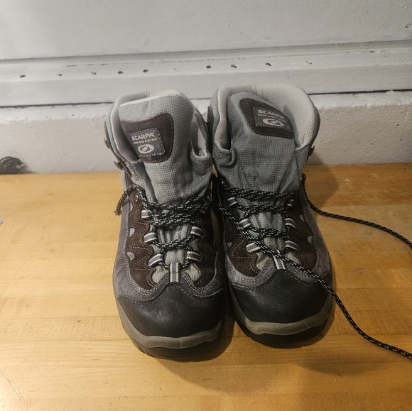 Scarpa Mens Vibram Goretex Lace-up Waterproof Hiking Boots Size 9 - Picture 1 of 6